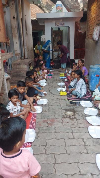 After worshipping the girl child, a call was made to save the girl child and educate her daughter.
