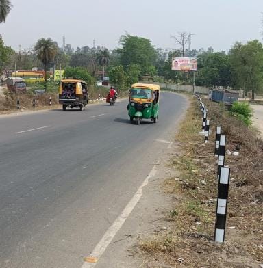 Delineators installed on the culvert of Bahla river