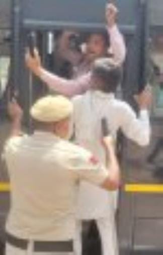 More than 300 people got arrested in Jail Bharo Andolan