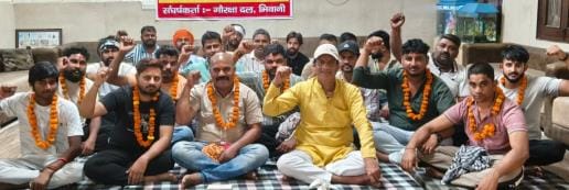 The cow protection group's sit-in continued for the second day in Bhiwani
