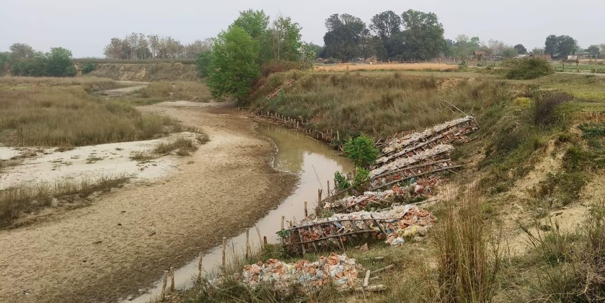 Gauripurva village submerged in the erosion of Jamdhra hill drain