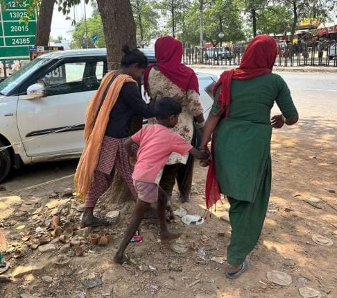 They were making children beg, ran away after seeing the team