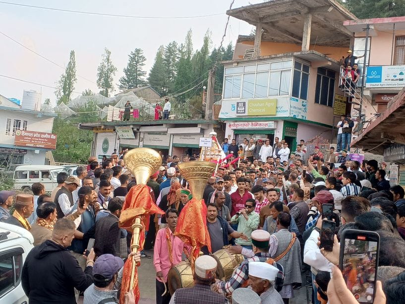 Devta Sahib reached Dalash of Kullu district Palthan Delth