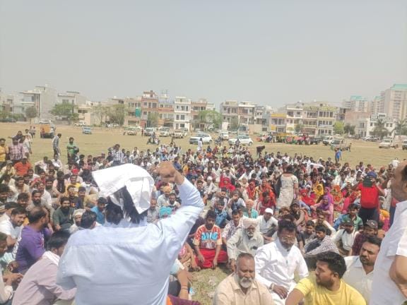 Protest against giving garbage collection contract to another company, sanitation workers demonstrated in Aerocity