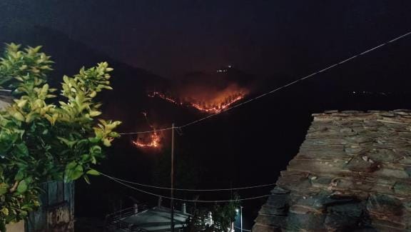 The forests of Pati area have been burning for five days