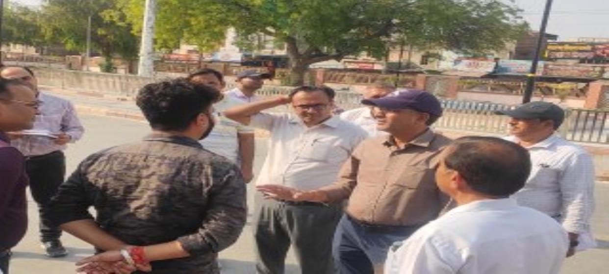 Flaws found at railway station, officers reprimanded, ADRM said- If work is not done as per drawing, I will transfer you
