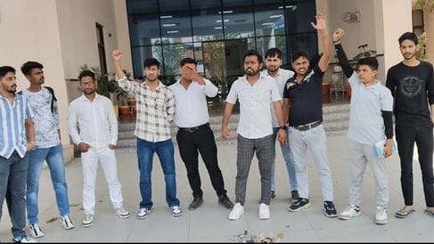 Kisan Chhatra Ekta Sangathan protested against discrimination in CRSU