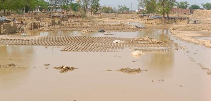 KASGANJ NEWS RAIN TEMPERATURE LOWER 4 DIGREE