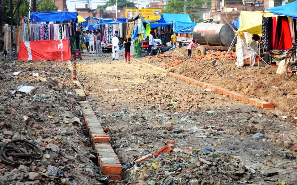 A road will be built in Budh Bazaar at a cost of 19 lakhs