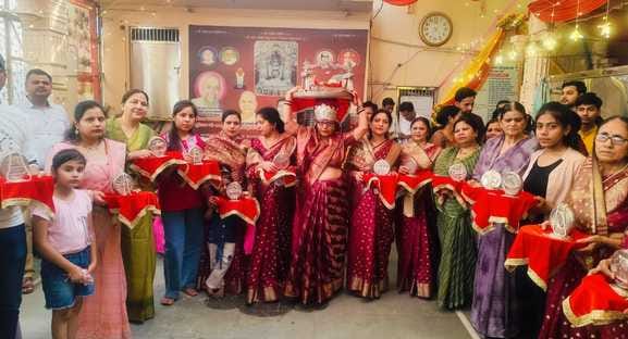Devotees gathered in large numbers for the baby shower ceremony of Lord Mahavir's mother
