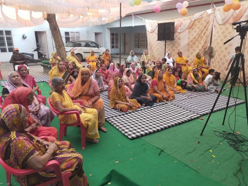 Narrated the story of Shri Krishna's birth anniversary