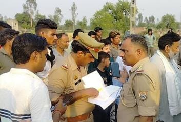 KASGANJ NEWS TRAIN ACCIDENT WOMAN DIED