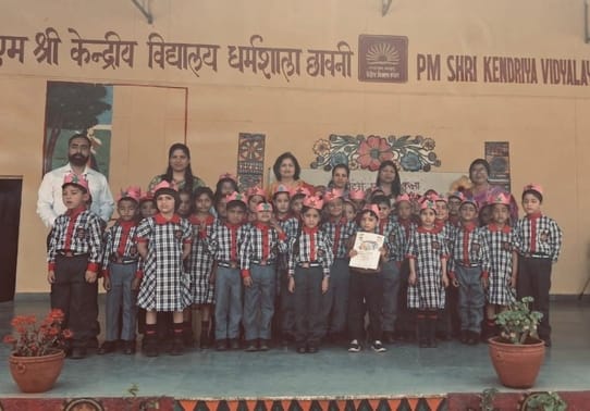 KV Dharamshala Cantt welcomes first class students
