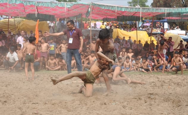 Dangal begins in Dhummu Shah fair