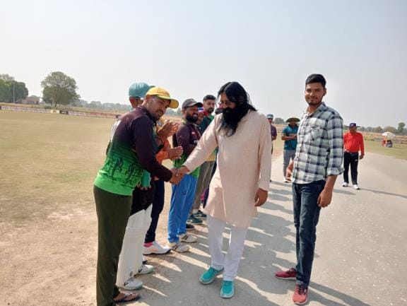 Bahu Akbarpur team defeated Titauli in T-20 cricket competition