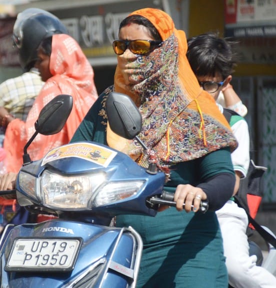 April is as hot as May and June, markets look deserted in the afternoon