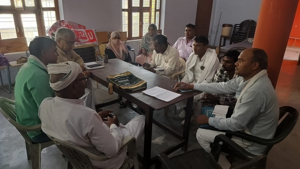 Cleaning workers should get salary on time: Gulab Singh