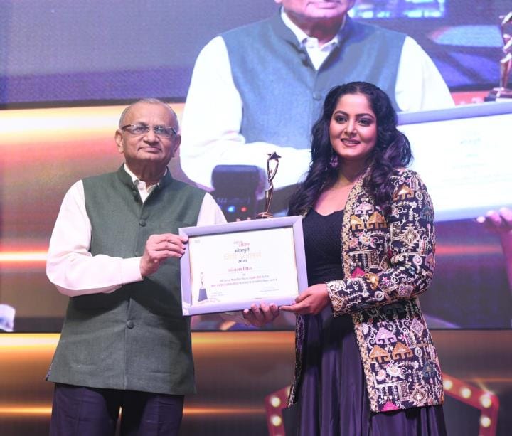 UP: Anjana Singh wins Best Actress Award for Badki Didiण्
