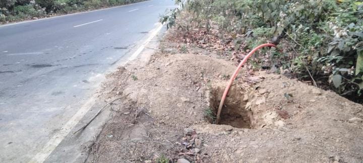 The responsible people forgot to fill the pits dug on the roadside