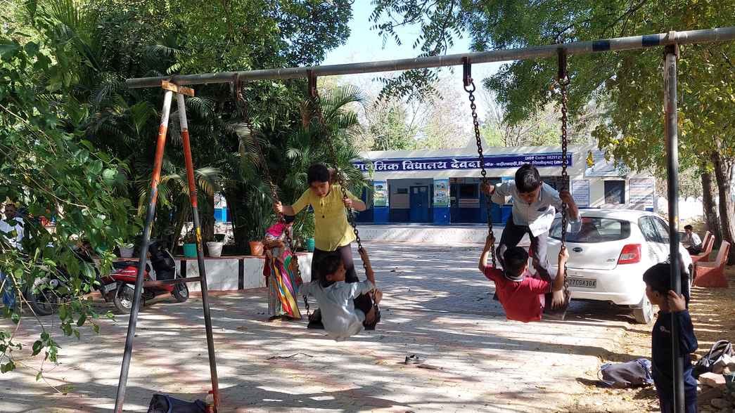 Chittorgarh News One rupee campaign changed picture students studying through LED in village school