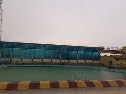 Swimming session started, players did not show interest