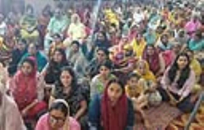 Devotion is never found in competition, race and struggle: Dr. Swami Umanand
