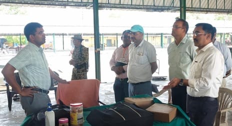 Regional food controller reached the market and expressed displeasure at the officers