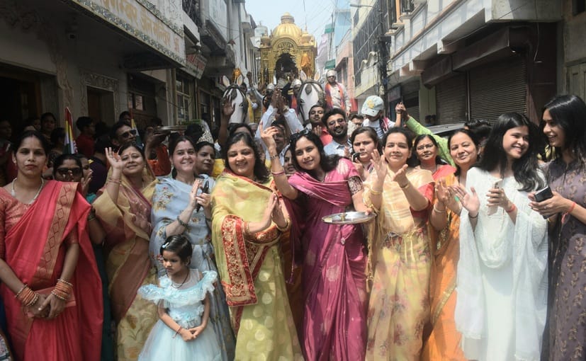 Procession on Mahavir Janma Kalyanak