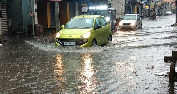 Heavy rains bring relief... power cuts and waterlogging become a problem
