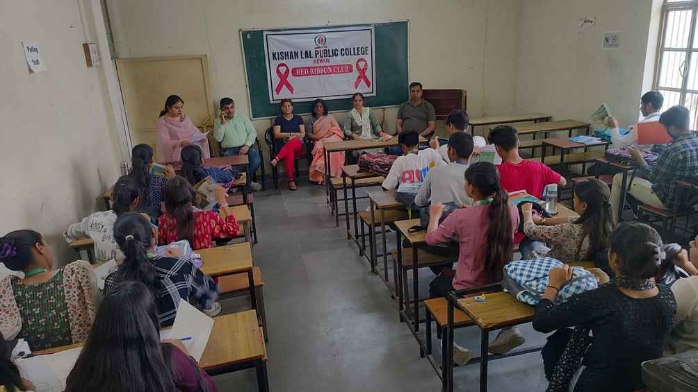 Students made aware about HIV AIDS in seminar