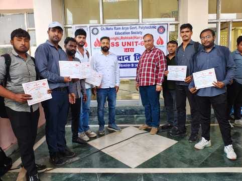 67 people donated blood in the camp