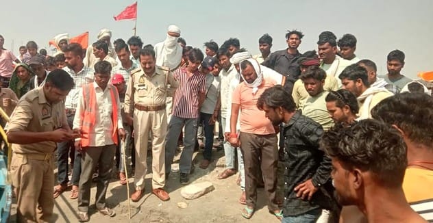 Two bodies were found floating in the Ganges when the water level decreased