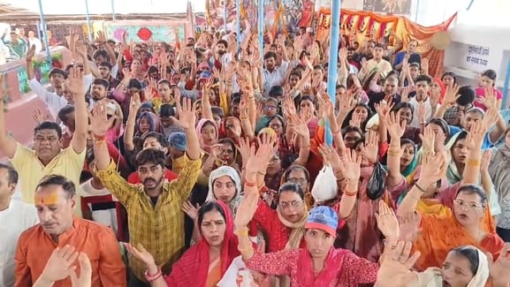 प्राचीन बजरंगगढ़ बालाजी मंदिर में उमड़ी श्रद्धालुओं की भीड़