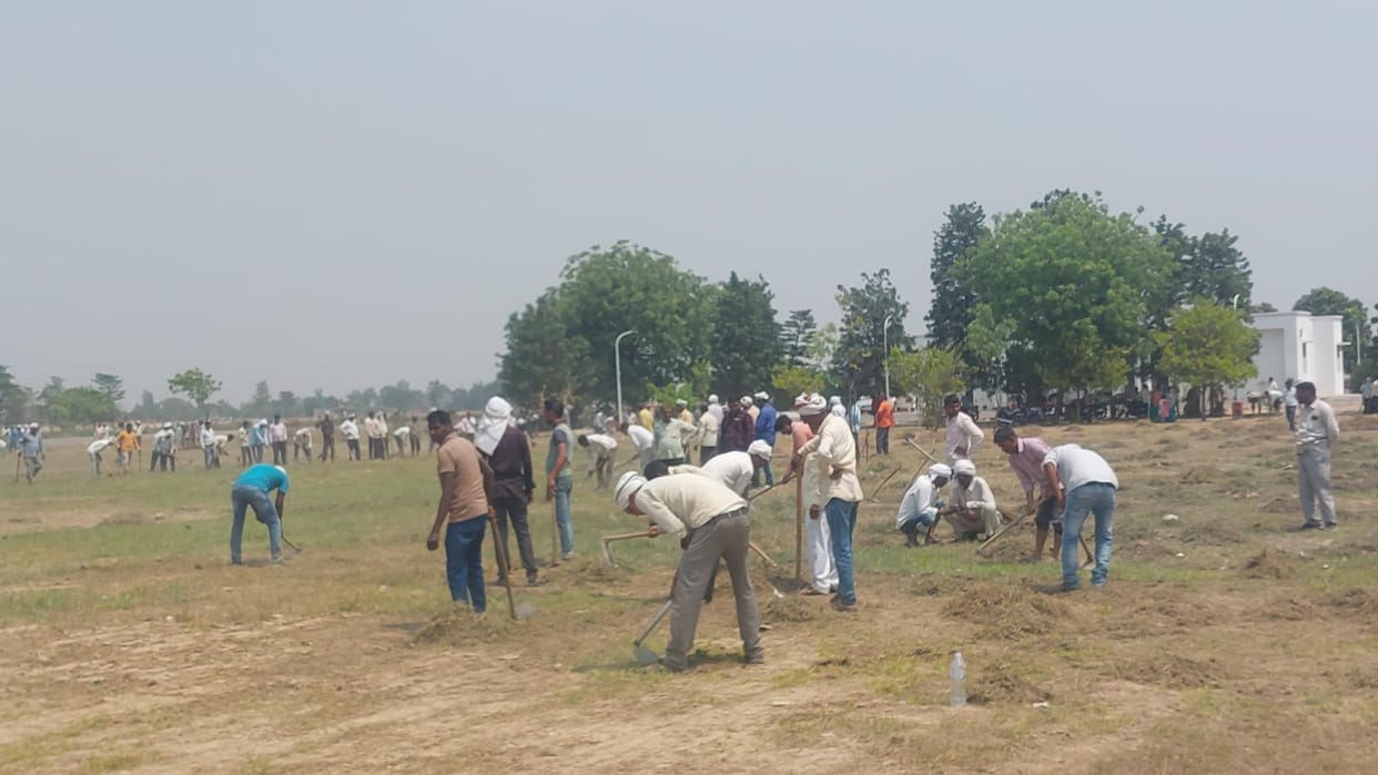 The champion team will get a cash prize of Rs 1.80 lakh