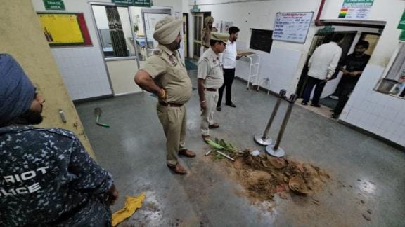 Bloody clash between AAP and Congress supporters over illegal mining, government hospital becomes battlefield
