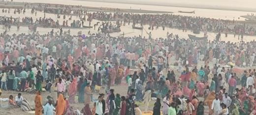 Devotees took a dip in Narayani