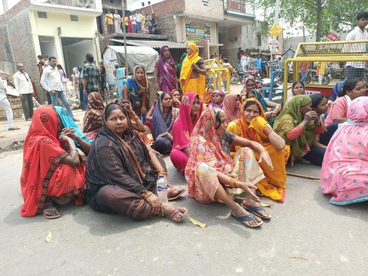 Villagers created a ruckus in the police station demanding life in exchange for life