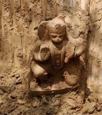 Five feet high Hanuman statue found during excavationFive feet high Hanuman statue found during excavation
