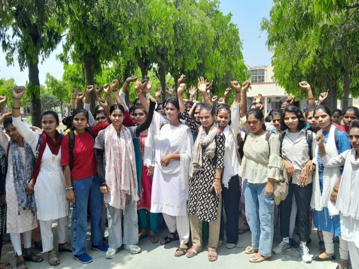 Girls protested after failing in the exam