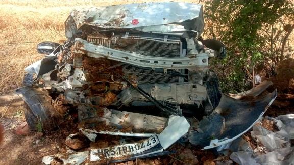 Car collided with a tree during overtaking on Ratia-Bhuna road, two youths injured