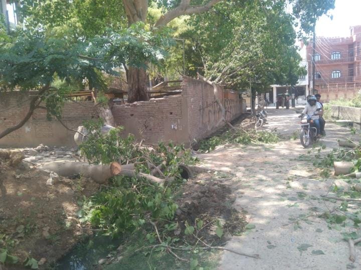 The storm caused power outage for 10 hours, people were in distress