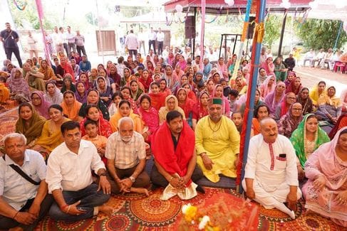Deputy Chief Minister offered prayers at Bikleshwar Shiv Temple
