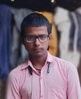 A young man died in a vehicle accident, his mother is in critical condition
