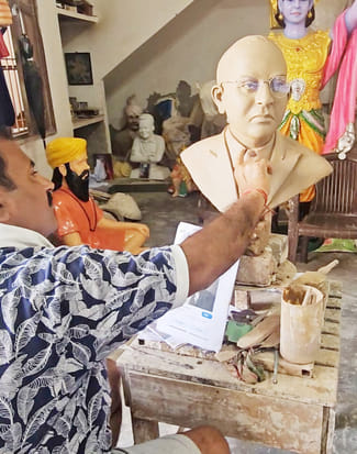 Ambedkar's statue made by Sunil of Tohana was presented to the Prime Minister