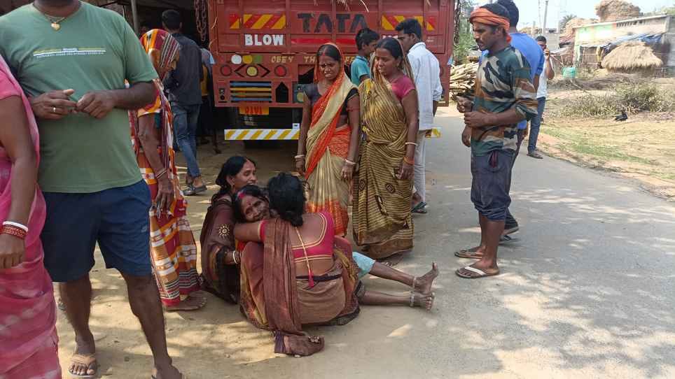 Bihar news: Road Blockade After Child Killed in Tractor Accident in jamui
