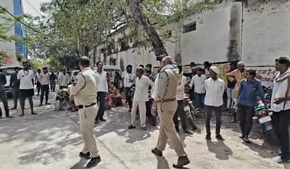 हत्या के विरोध में प्रदर्शन