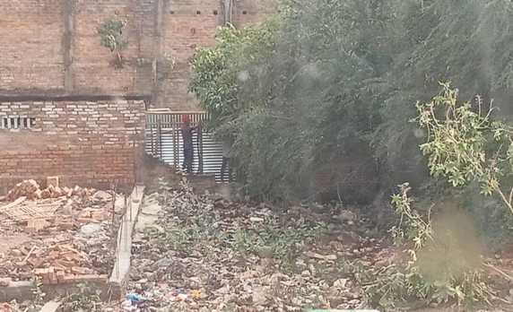 Bihar News : सरकारी जमीन पर भूमाफिया कर रहे कब्जा, न्यायालय के आदेश के बाद भी कार्रवाई नहीं कर रही पुलिस