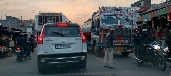 Jam in Mubarakpur, public troubled, administration silent