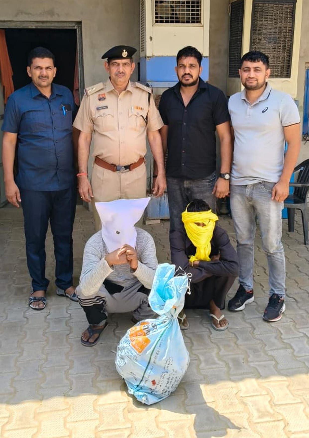 2 ganja smuggler arrested