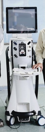 Eye operations started without incision with modern phaco machine